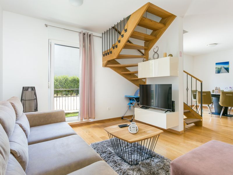 23996407-Ferienwohnung-4-Podstrana-800x600-2