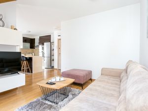 23996407-Ferienwohnung-4-Podstrana-300x225-3