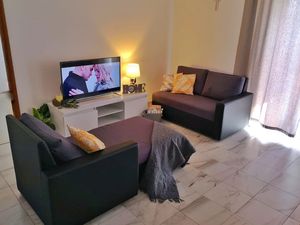 24058448-Ferienwohnung-5-Podstrana-300x225-4