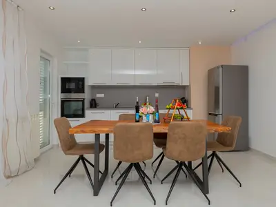 Ferienwohnung für 6 Personen (150 m²) in Podstrana 3/10