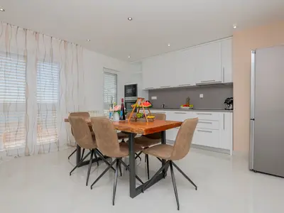 Ferienwohnung für 6 Personen (150 m²) in Podstrana 5/10