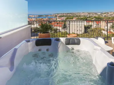 hot-tub