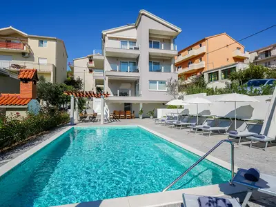 Ferienwohnung für 5 Personen (75 m²) in Podstrana 1/10