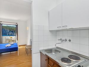 18689069-Ferienwohnung-3-Pokrivenik-300x225-1