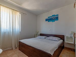 18923730-Ferienwohnung-3-Pokrivenik-300x225-5