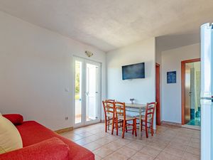 23927929-Ferienwohnung-3-Pokrivenik-300x225-3