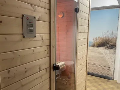 Sauna mit Blick auf die Aussentüre