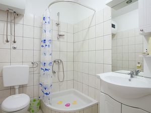 19053929-Ferienwohnung-2-Poljana-300x225-3