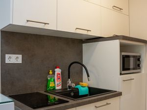 23993716-Ferienwohnung-2-Poljana-300x225-3