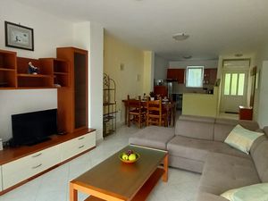 18322094-Ferienwohnung-5-Poljane-300x225-2