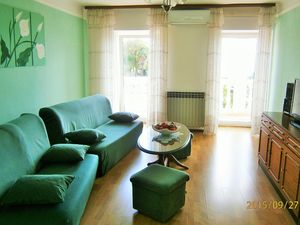 23929929-Ferienwohnung-5-Poljane-300x225-1