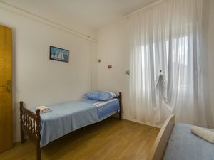 23375507-Ferienwohnung-3-Poljica-300x225-5