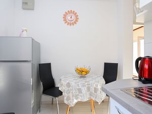 23928337-Ferienwohnung-4-Poljica-300x225-2