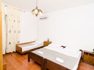 Ferienwohnung für 4 Personen (14 m²) in Pomena