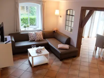 dscf3139sitzeckeiminnenhof