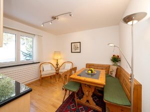 23577408-Ferienwohnung-2-Pontresina-300x225-2