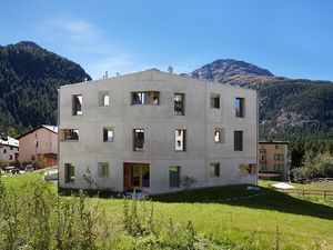 21760603-Ferienwohnung-4-Pontresina-300x225-1