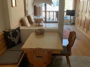 23522150-Ferienwohnung-2-Pontresina-300x225-1