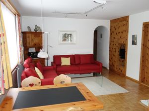 437070-Ferienwohnung-4-Pontresina-300x225-2