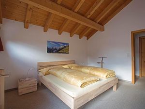 23537332-Ferienwohnung-2-Pontresina-300x225-3