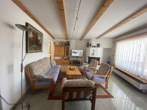 439773-Ferienwohnung-5-Pontresina-300x225-3