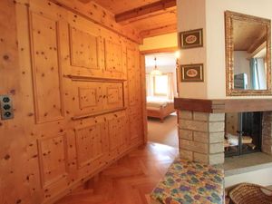 23530206-Ferienwohnung-4-Pontresina-300x225-2