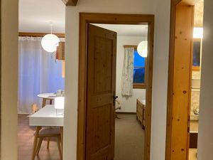 23384346-Ferienwohnung-4-Pontresina-300x225-3