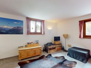 24018522-Ferienwohnung-2-Pontresina-300x225-3