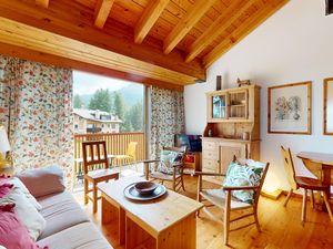 24054627-Ferienwohnung-4-Pontresina-300x225-1