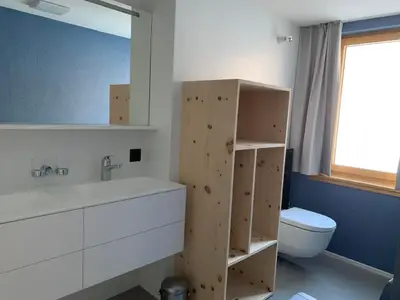 Badezimmer mit Dusche