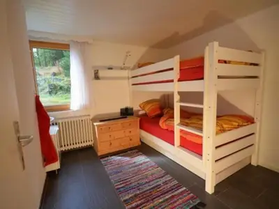 Schlafzimmer Nr. 2 mit 2x grosszügigen (100x200) Bettern