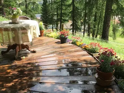 Bild 8 Sitzplatz Dorfseite