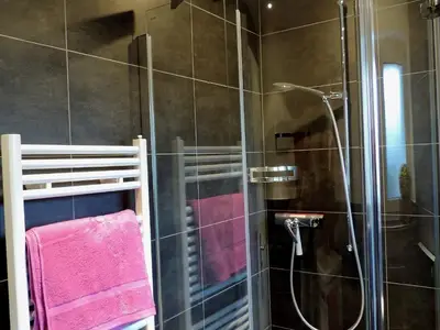 Dusche mit Wäschetrockner