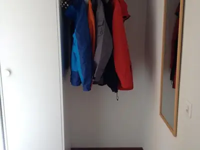 Garderobe mit Schrank