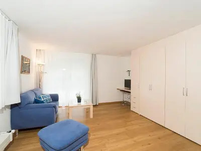 Wohnraum mit Schrankbetten