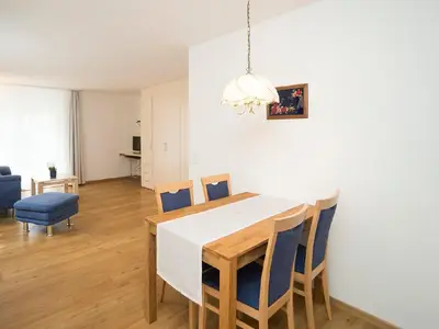 Wohnraum mit Essbereich