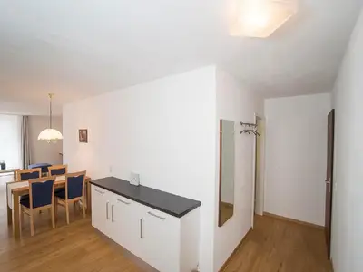 Wohnraum mit Eingangsbereich