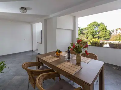 Ferienwohnung für 4 Personen (65 m²) in Poreč 1/10