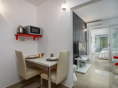 DiningRoom