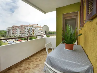 Ferienwohnung für 4 Personen (50 m²) in Poreč 1/10
