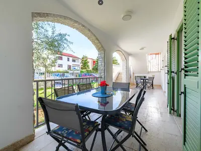 Ferienwohnung für 10 Personen (130 m²) in Poreč 3/10