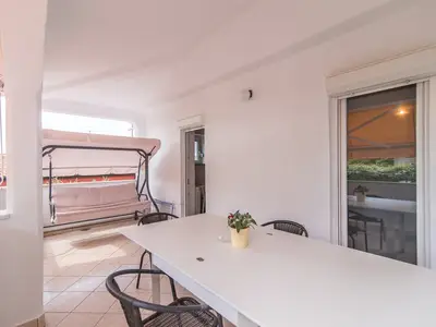 Ferienwohnung für 2 Personen (56 m²) in Poreč 8/10