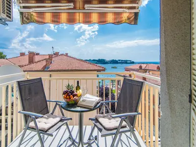 Ferienwohnung für 4 Personen (52 m²) in Poreč 1/10