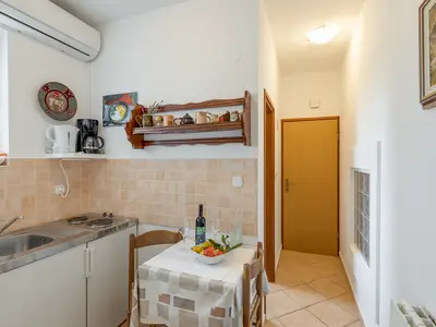 Ferienwohnung für 2 Personen (31 m²) in Poreč 8/10