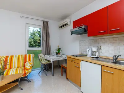 Ferienwohnung für 2 Personen (30 m²) in Poreč 1/10