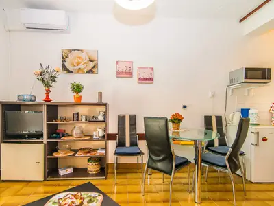 Ferienwohnung für 3 Personen (37 m²) in Poreč 9/10
