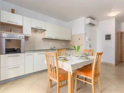 Ferienwohnung für 4 Personen (60 m²) in Poreč 9/10