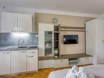 Ferienwohnung für 2 Personen (22 m²) in Poreč 9/10