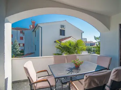 Ferienwohnung für 6 Personen (113 m²) in Poreč 1/10