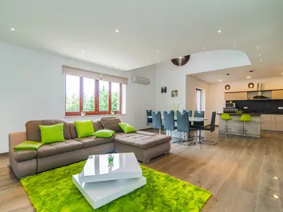 Ferienwohnung für 8 Personen (135 m²) in Poreč 1/10